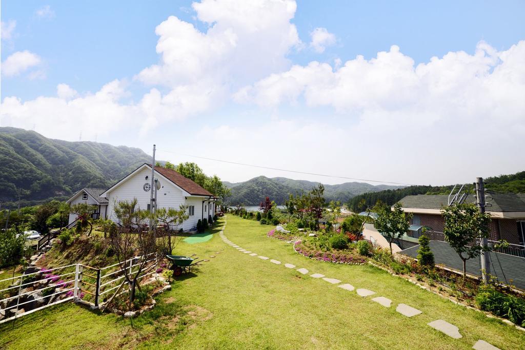 Walking Sky Pension カピョン エクステリア 写真