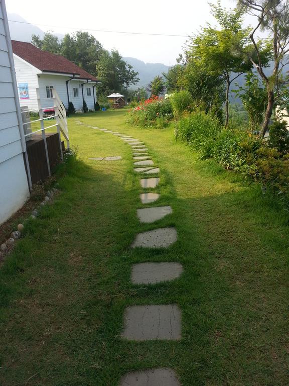 Walking Sky Pension カピョン エクステリア 写真